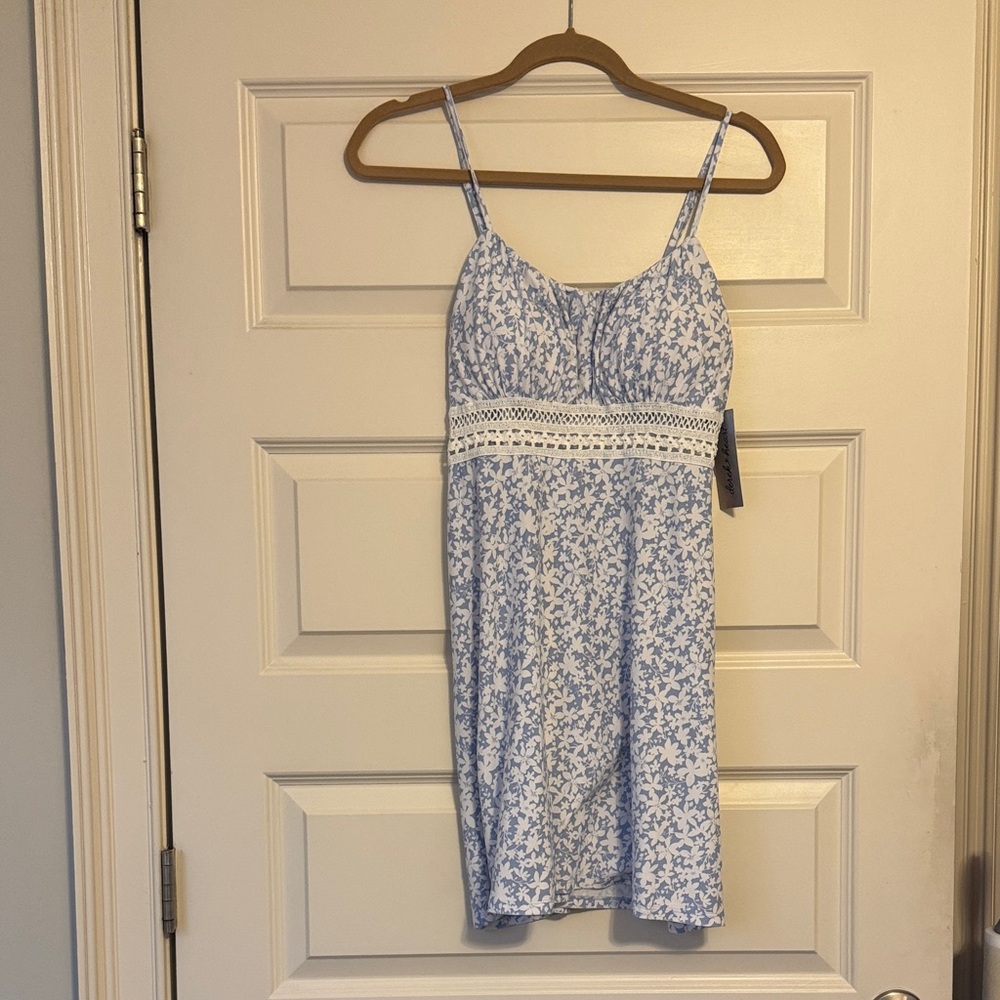 Brand new Derek Heart Blue and White Floral Dress
